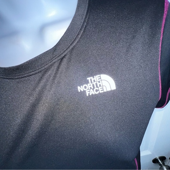North Face Women’s Small Black Pink A2EX Cycling Performance T-Shirt Top S - Picture 4 of 13